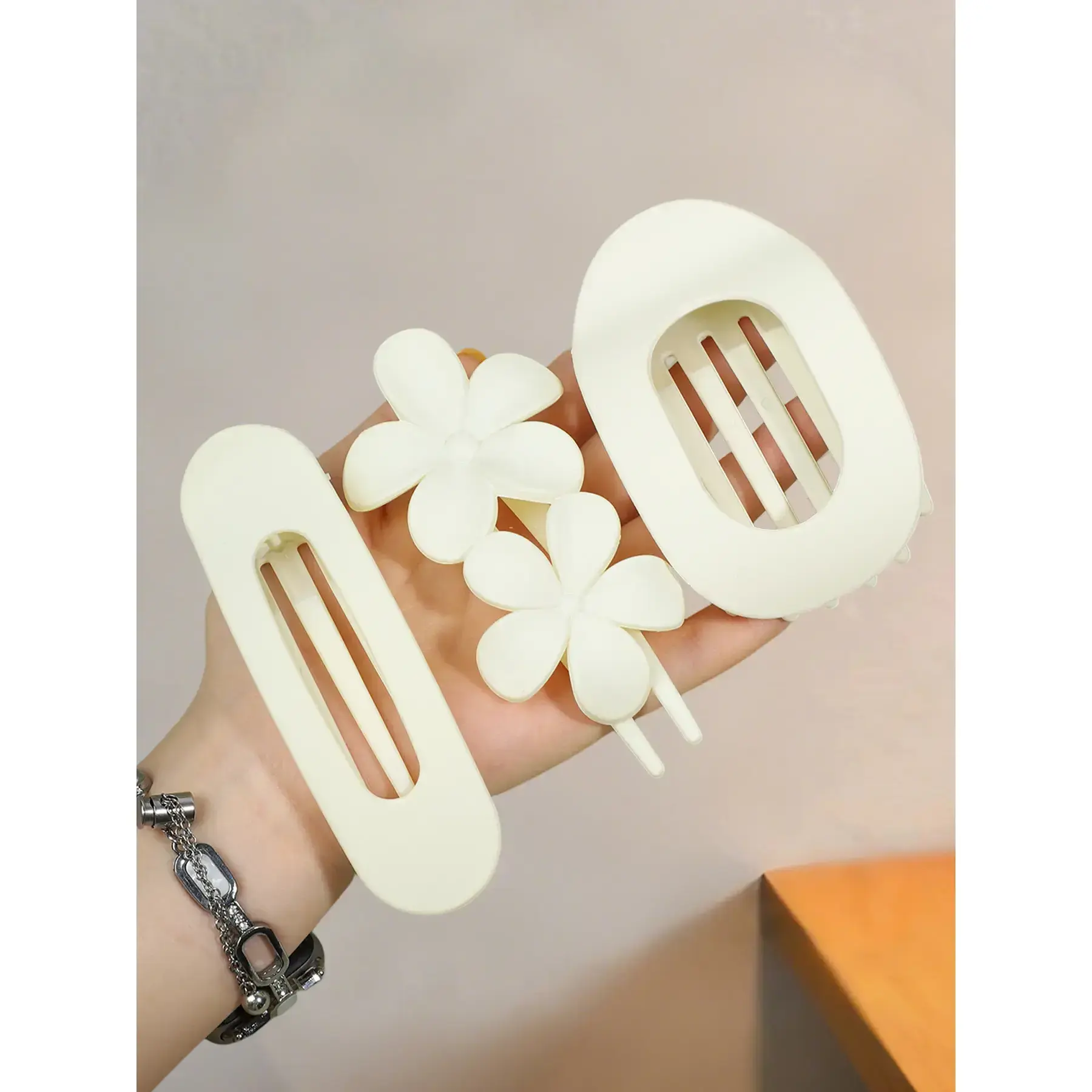 Ladies' matte anti slip large hair clip, suitable for thick and thin hair, daily use, strong decorative, comfortable all day, hair clip set Ladies' matte anti slip large hair clip, suitable for thick and thin hair, daily use, strong decorative, comfortable all day, hair clip set