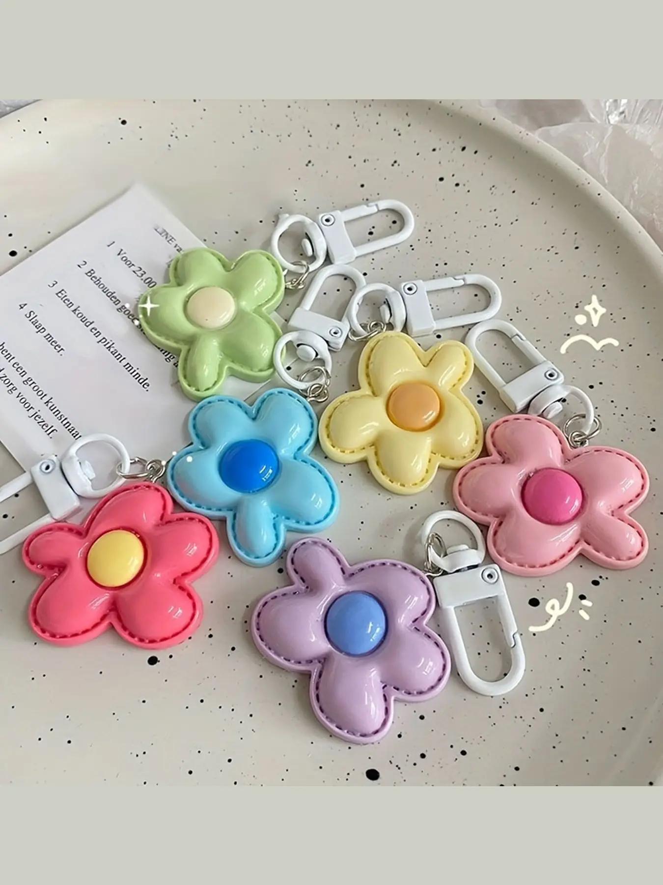 [Resin Flower Keychain] 6pcs Resin Cartoon Flower Keychain | Birthday Festival Decorative Floral Charm for Bags, Creative Gift for Parties - Plant Theme Ladies Key Ring Accessory