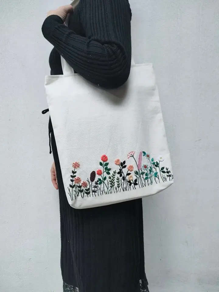 Hand Embroidered Floral Daisy Tote Bag Linen White Grocery Bag