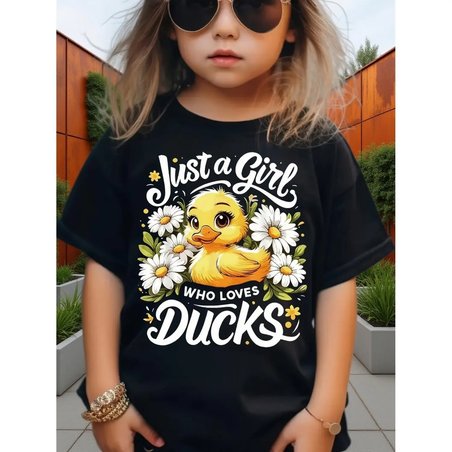 Spring and summer girls' casual fashion trend, cute little yellow duck letter print short-sleeved T-shirt, suitable for daily and outdoor use