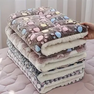 Reversible Flannel Pet Bed Pad, Heat Lock and No Glue Filling, Suitable for Cats/Small Dogs, Weight Up to 4.54 Kg, Machine Washable, Cartoon Pattern with Paw Prints and 'Paws' Text, Comfortable, Suitable for Indoor Use, Bedding, Blankets