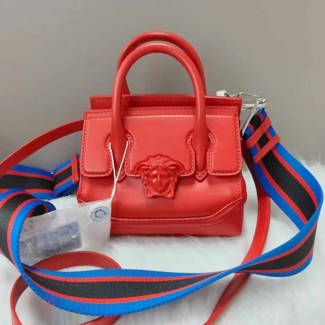 Pre-owned VERSACE Cowhide Clutches & Wristlets VERSACE#/Top Handle Bags/SSB1717008