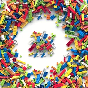 TOOUEE 300/100400/600 Pieces Building Bricks, Classic Bulk Small Blocks in Random Color, Mixed Shape Classic Building Bricks Set, DIY Kits, Building Block Sets, Basic Building Blocks Compatible with All Major Brands