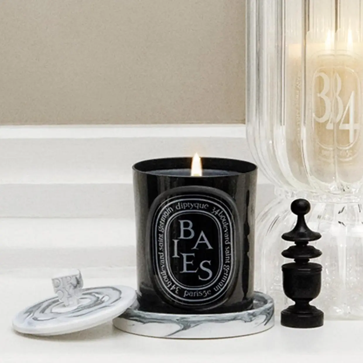 [2-Pack] Diptyque Black Baies Floral Scented Candle, 10.2 oz Luxury Black Glass Jar, Elegant Flower Aroma, 75-Hour Burn Time, Ideal for Decor