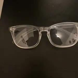 Blue Light Blocking Glasses，Anti Eyestrain & UV Protection, Computer Gaming TV Phone Glasses for Boys Girls