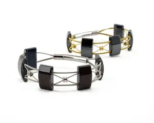 Mer Sal Guitar String Bracelet