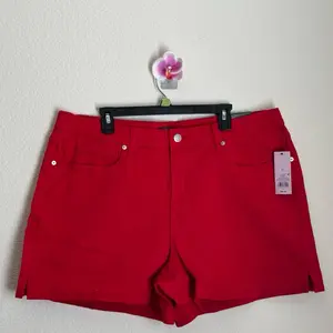 Target Brands Red Chino Shorts  Size 17 Cotton Casual Button Pockets Womenswear