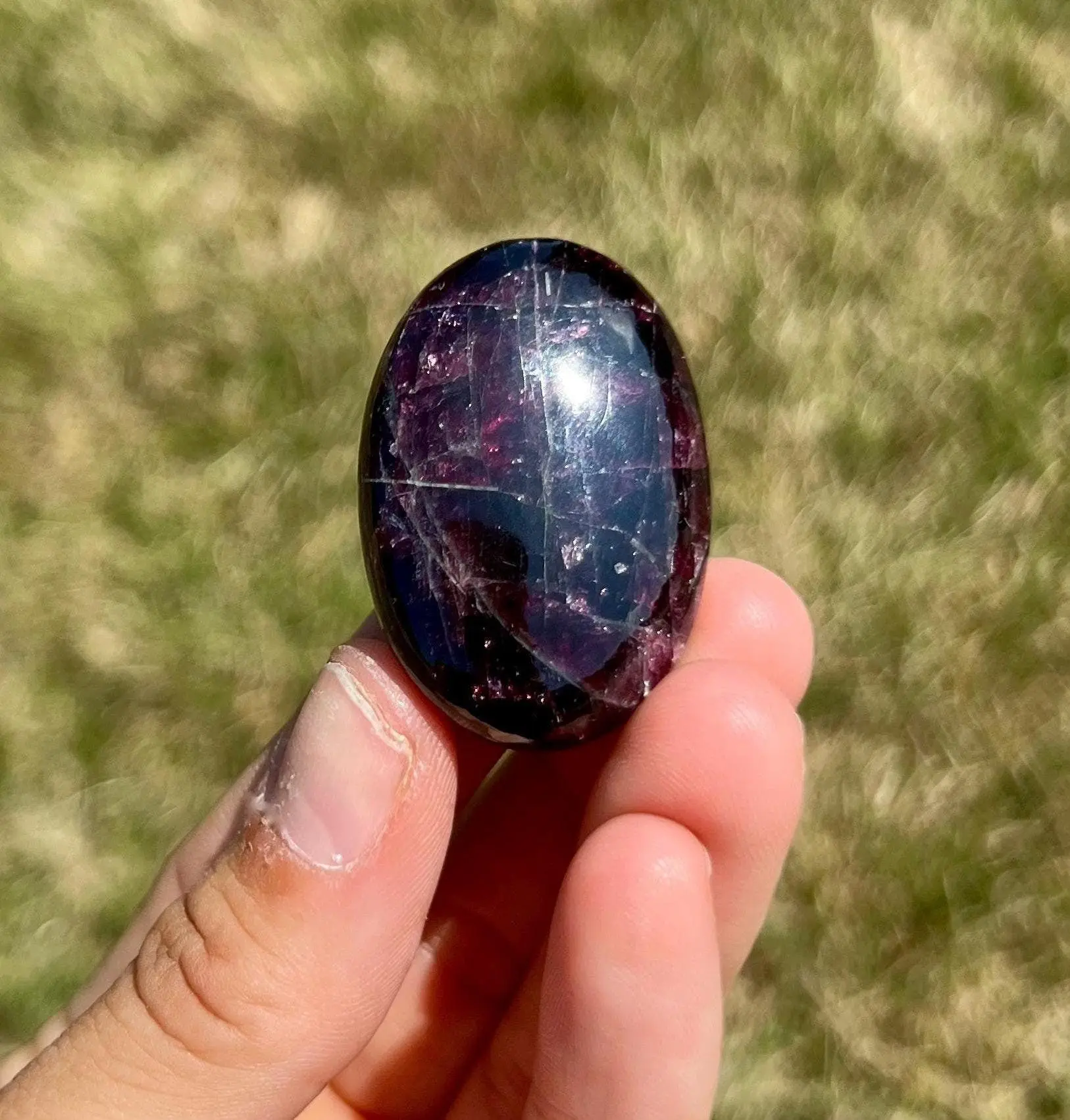 Garnet Rhodolite Palm Stone (Grade AAA) Garnet Rhodolite Crystal - Polished Garnet - Oval Crystal Palmstone - Garnet Rhodolite Worry Stone