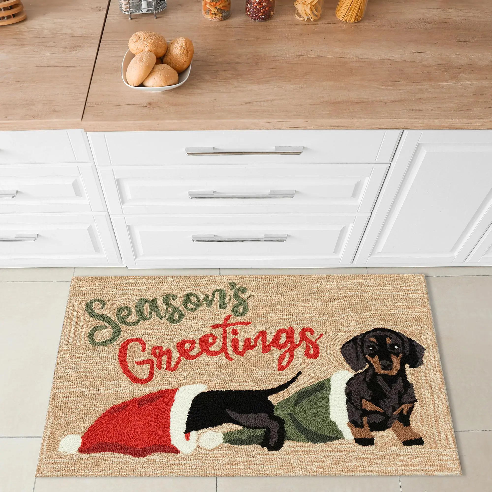 Lush Decor FRONTPORCH Hand Tufted Durable Casual Area Rug - Indoor-Outdoor Home Decorative Plush Dachshund Greetings Animal Rug Mat for Pet-Friendly Transitional Spaces, Home Decorative Rugs