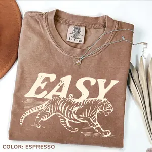 Comfort Colors Vintage Easy Tiger Graphic T-shirt, Retro Easy Tiger Tshirt, Unisex Boho Aesthetic Women Top, Women's Casual Print Short Sleeve Tee