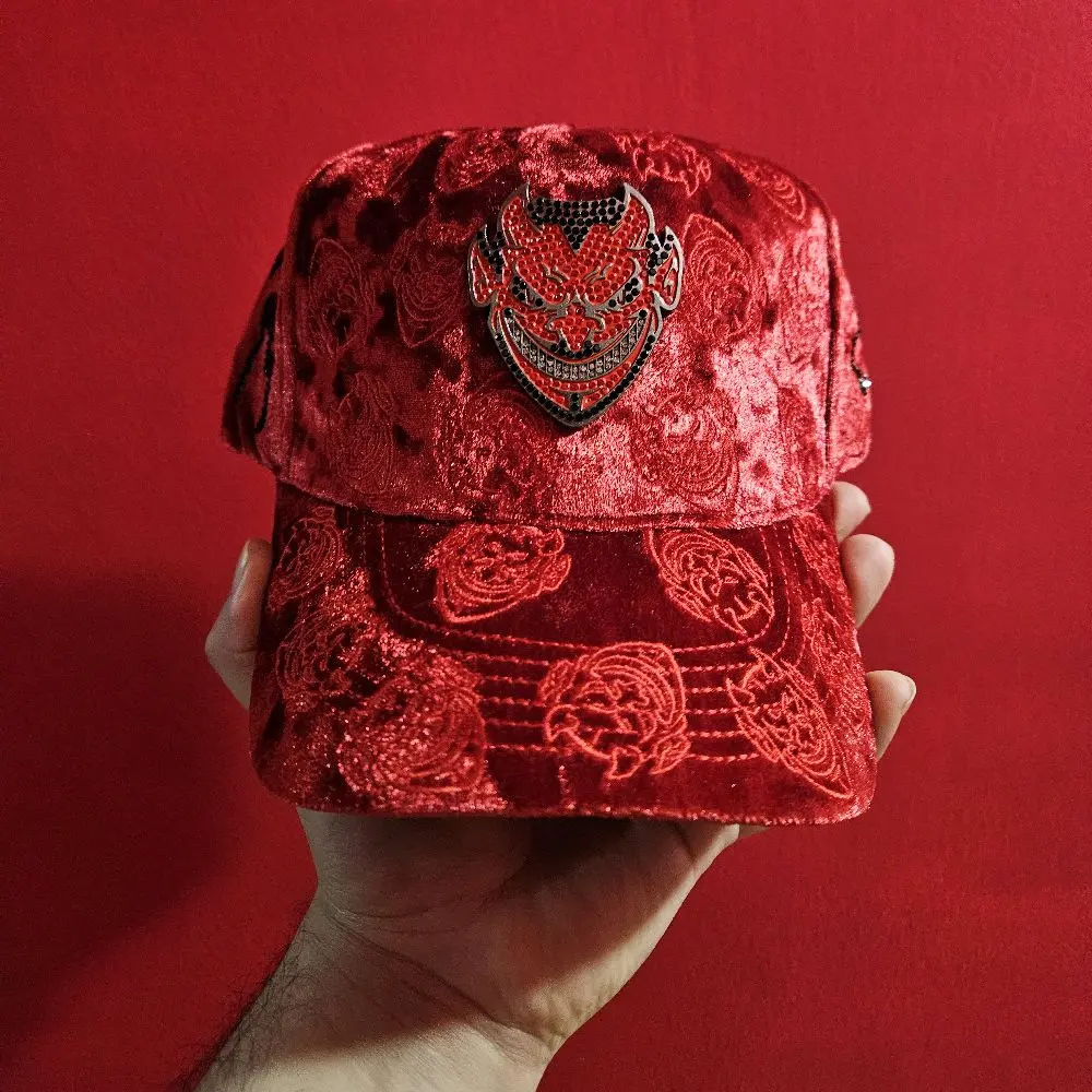 Gorra roja y negra DIABLO ROJO
