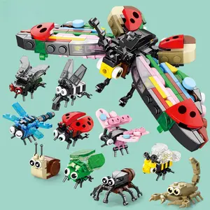 A 10-piece set of insect-shaped small-particle building blocks, which can be assembled individually for bees, ladybugs, dragonflies, spiders, and more. Additionally, 10 pieces can be combined to create a butterfly. These are perfect decorations for festiv
