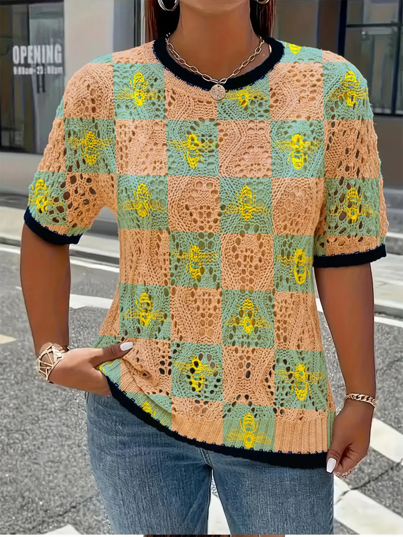 Women's Boho Colorblock Bee Print Knit Sweater, Round Neck Short Sleeve, Loose Fit, Casual Breathable, All Seasons Wear