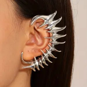 Non-Piercing Vertebra Ear Cuff Unique Spiked Vertebra Ear Cuff Hip Hop/Punk Style Alloy Non-Piercing Ear Wrap with Mechanical Skeleton Design for Daily & Party Wear