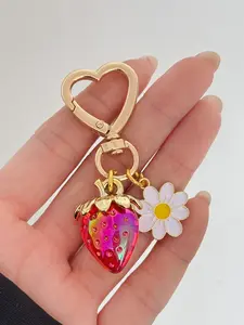 1pc  Laser Strawberry Daisy Keychain Gradient Laser Texture Fresh Daisy Paired with Love Button Design Small and Exquisite, Adding Elemental Charm to Daily Life Pendant Heart Handle Keychains