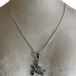 Silver 925 necklace 22” turtle pendant