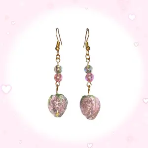Handmade Strawberry Earrings! Green & pink beading!