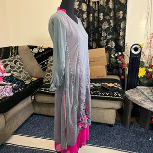 Traditional 1p dress