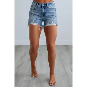 Chicago Risen Shorts - Medium Wash