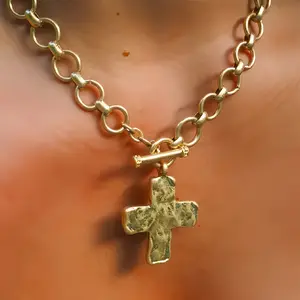 Chunky Gold Chain Necklace, Minimalist Cross Necklace, Layered Hammered Bold Cross Necklace, For Daily Protection, Unisex Design, Symbolizing Hope and Strength, Guarding Faith, Valentine Gifts for Boyfriend