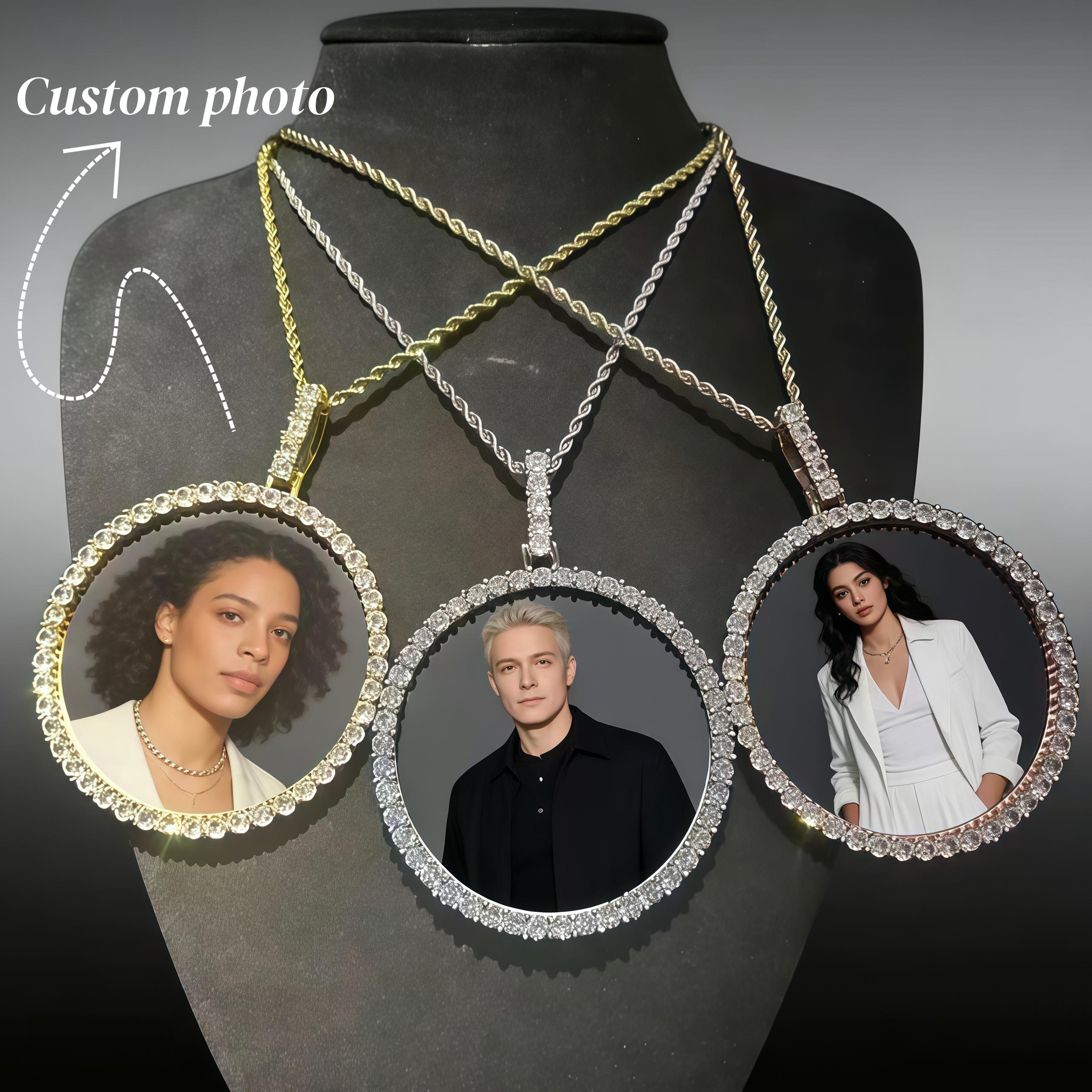Custom Photo Necklace Circle Chain Personalized Medallion Memory Picture Pendant Solid Back Zircon Hip Hop Jewelry Free Engrave