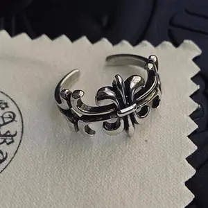 Gothic Medal Stainless Steel Ring for Men Women High-Quality Durable Statement Jewelry Fashion Accessories Comfortable Fit Ideal Gift