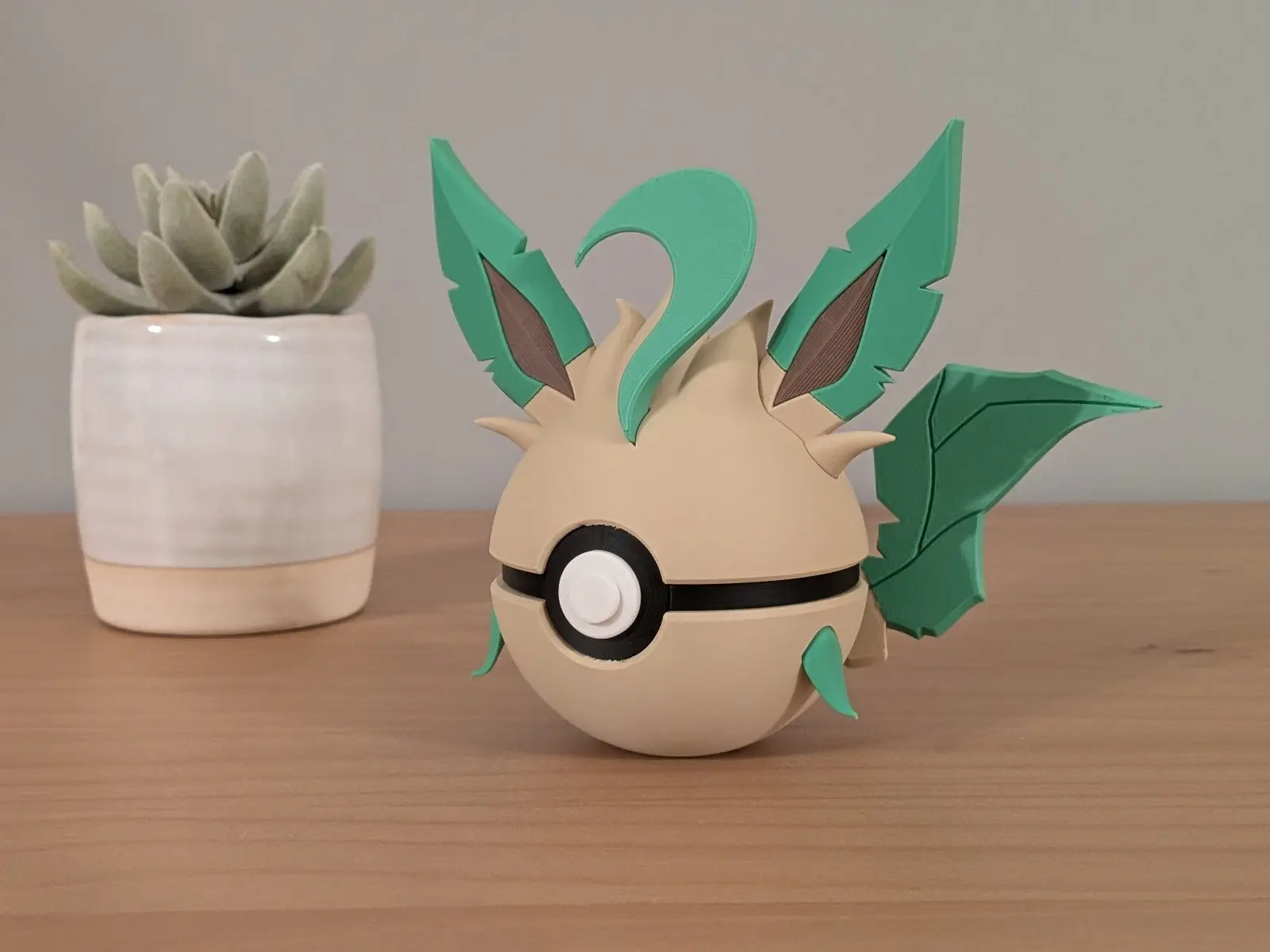 Leafeon Ball | Themed Collector Ball