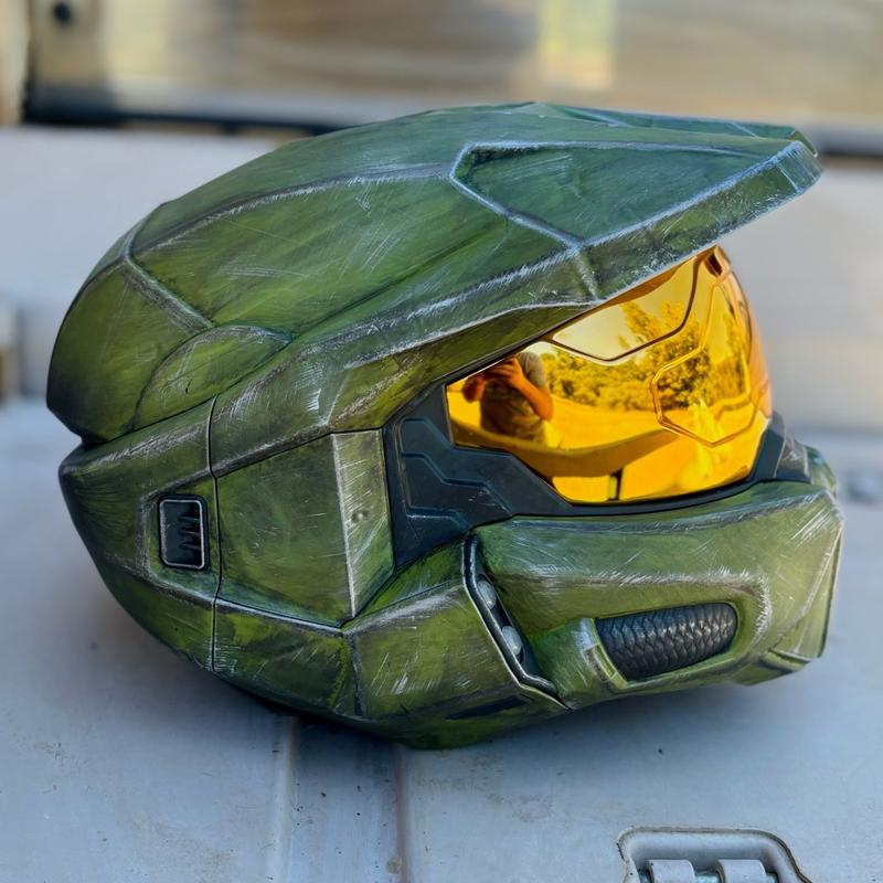 CUSTOM - Officially Licensed Master Chief Wearable Helmet W/ LED lights “ Disguise Costumes “ Full Size Cosplay Collectable Prop