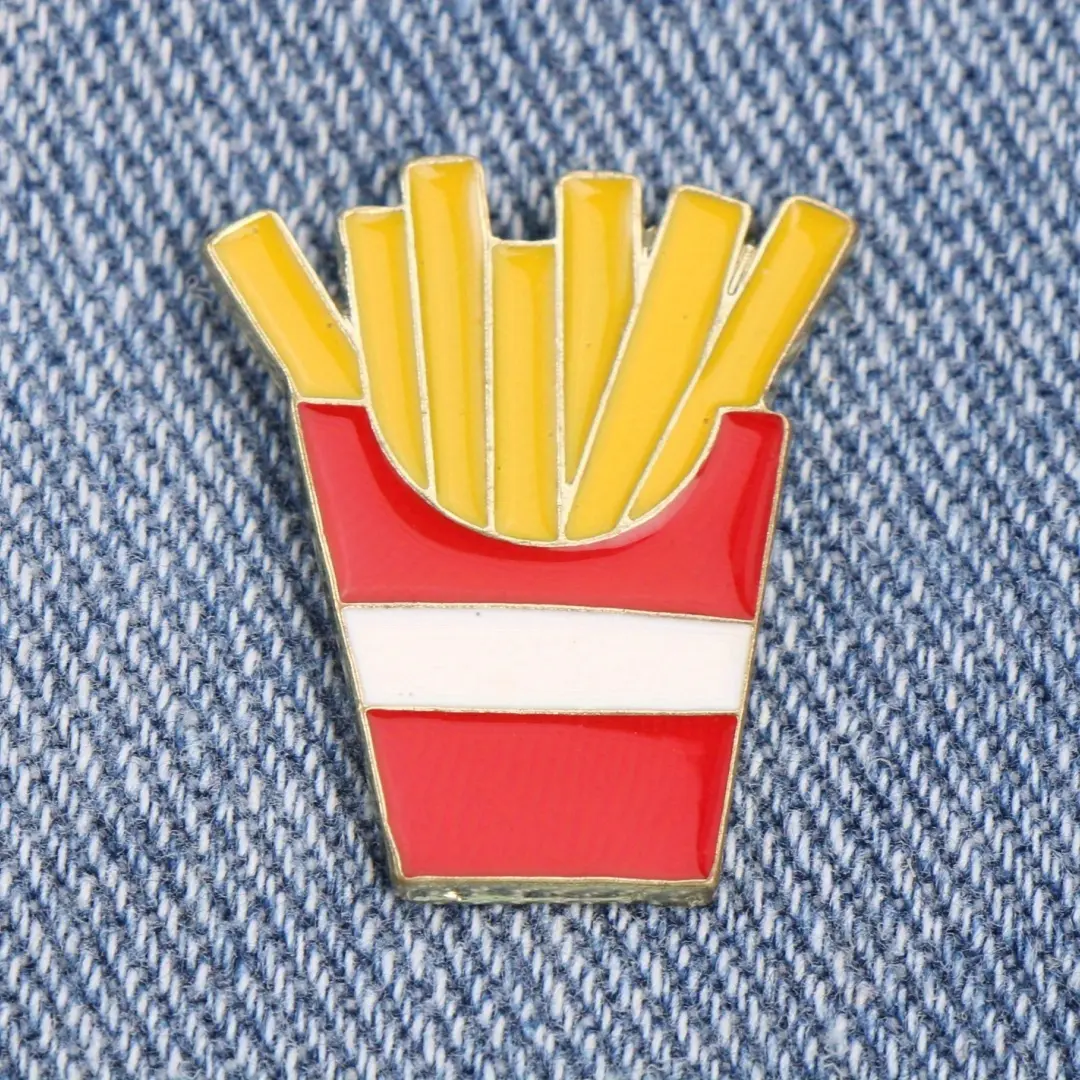 Enamel Lapel Pin with Creative French Fries Design, Fun Foodie Accessory, Novelty Party Wear Gift for Friends, Enamel Finish, Lapel Clip, Brooch