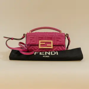 Pre-owned FENDI Leather Shoulder Bags Baguette Mini Pink Calfskin Shoulder Bag