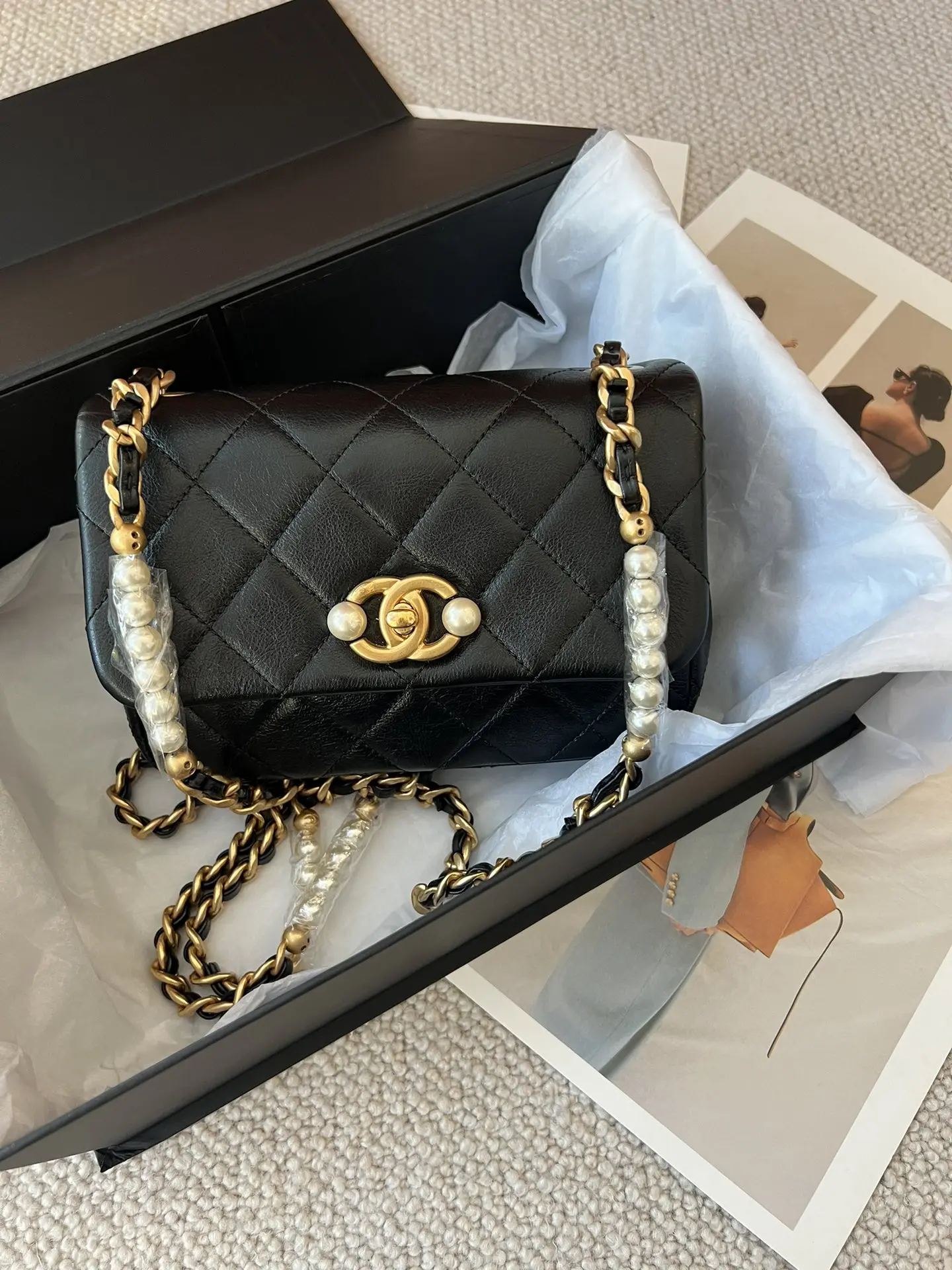 Pre-owned CHANEL Leather Shoulder Bags Glazed Calfskin Quilted Mini Pearl Side Flap Black