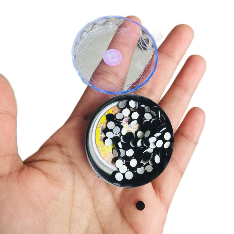 Nepali/ Indian Traditional Kumkum Bindi for women