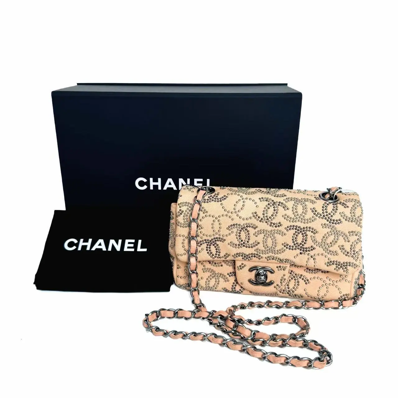 Pre-owned CHANEL Classic Flap Beige Canvas Beaded Medium CF Limited Edition 2018 Base Length Approx 20cm Item No.N24381511