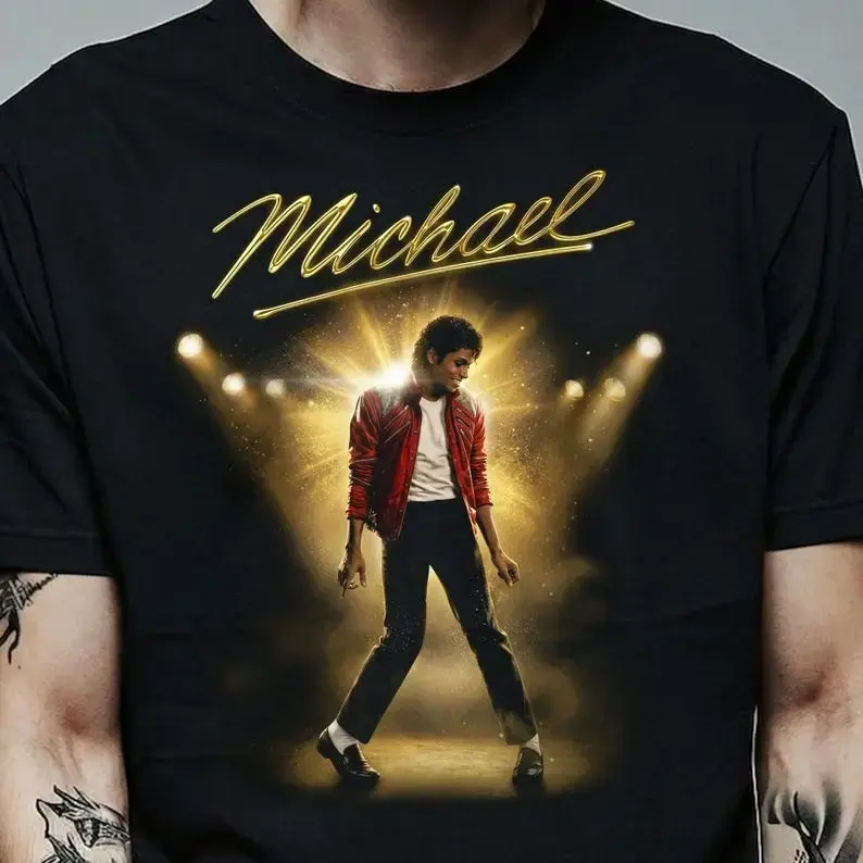 Men's Michael Jackson King of Pop Halftone Graphic T-Shirt - Aesthetic Leather Baseball Cap Vibe, Michael Fan Gift, Relaxed Fit, Anti-Static Magic