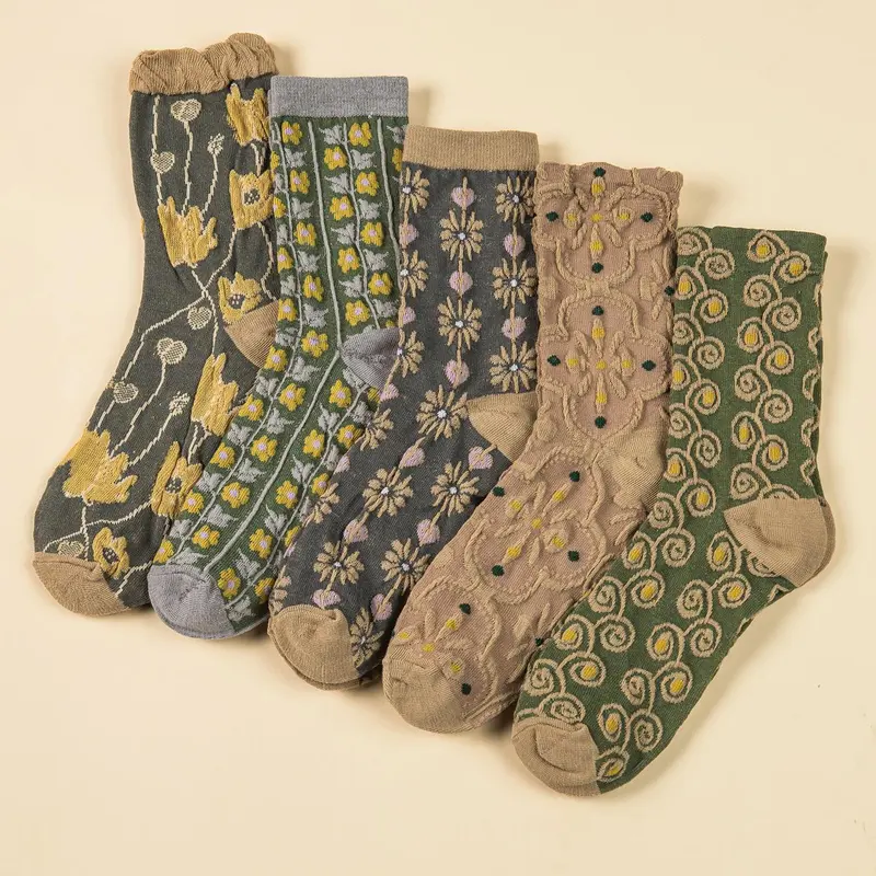 Women's Textured Floral Print Crew Neck Socks, Floral Pattern Socks, Retro Multicolored Socks, Casual Comfy Socks, Knitted Socks, Fashion Ladies' Fall & Winter Cozy Socks For Daily Wear