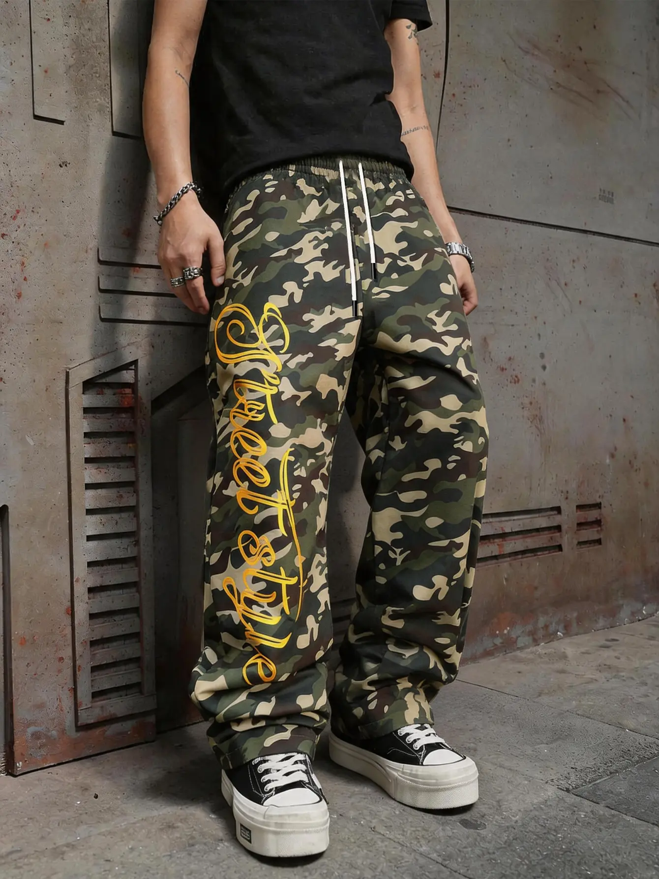 Men's Street Casual Camouflage Sweatpants, Comfortable Drawstring Joggers with a Printed Look for Everyday Wear