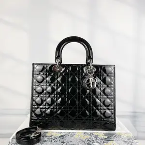 Pre-owned Dior Patent Shoulder Bags 7.8'' R6989 Shoulder Bag C9209854304 0128 T1 Chloe