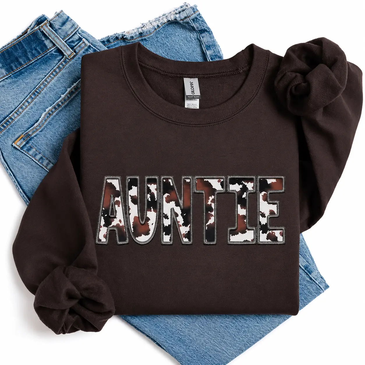 Cow Auntie Sweatshirt, Western Aunt Graphic Top, Soft Cotton Shirt for New Aunt, Cute Pregnancy Announcement Gift, Trendy Casual Apparel