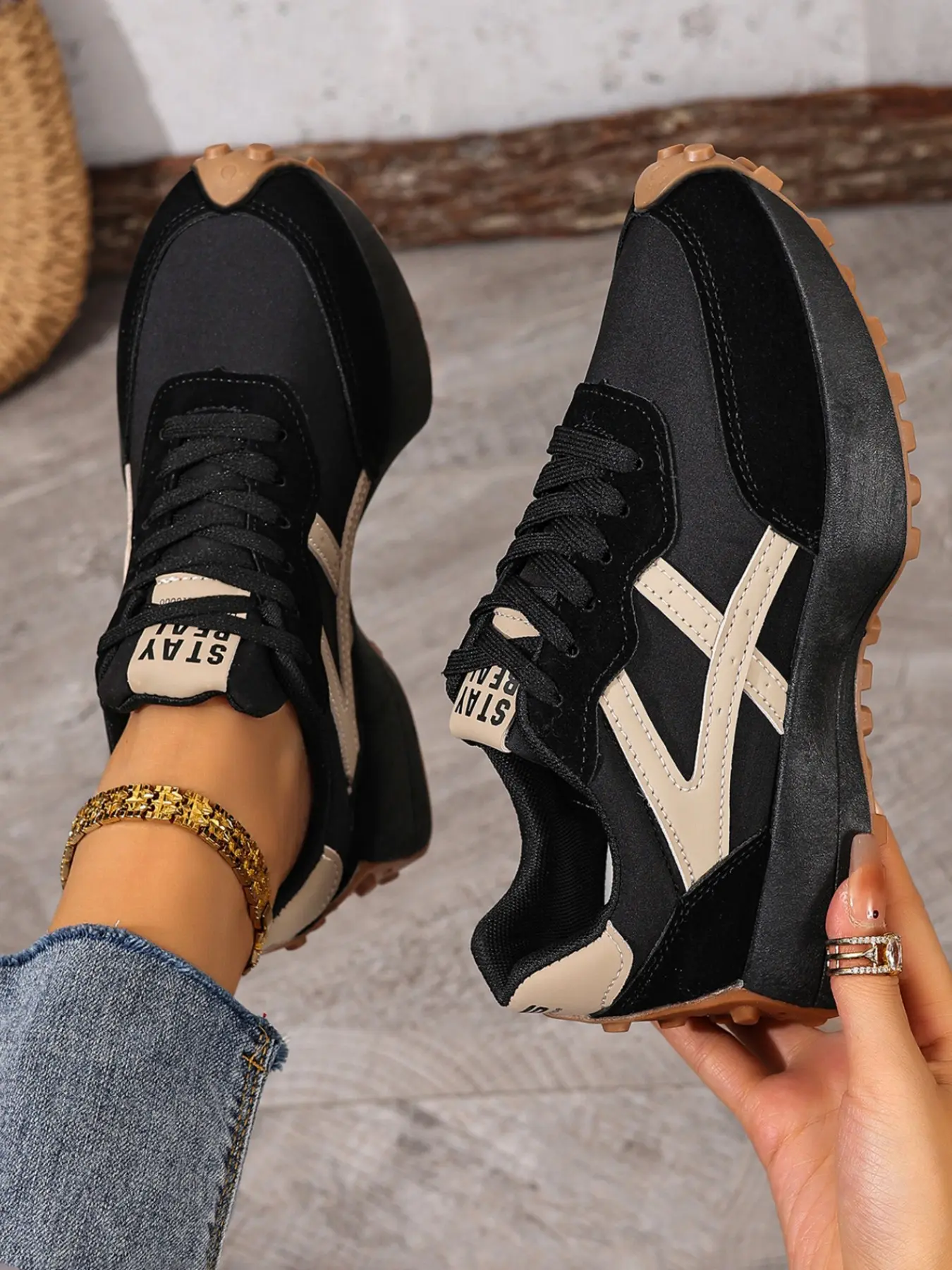 New Women's Casual Sneakers, Thick Sole Anti-Slip Running Shoes, College Style Suitable for Students, Office Work, Fitness