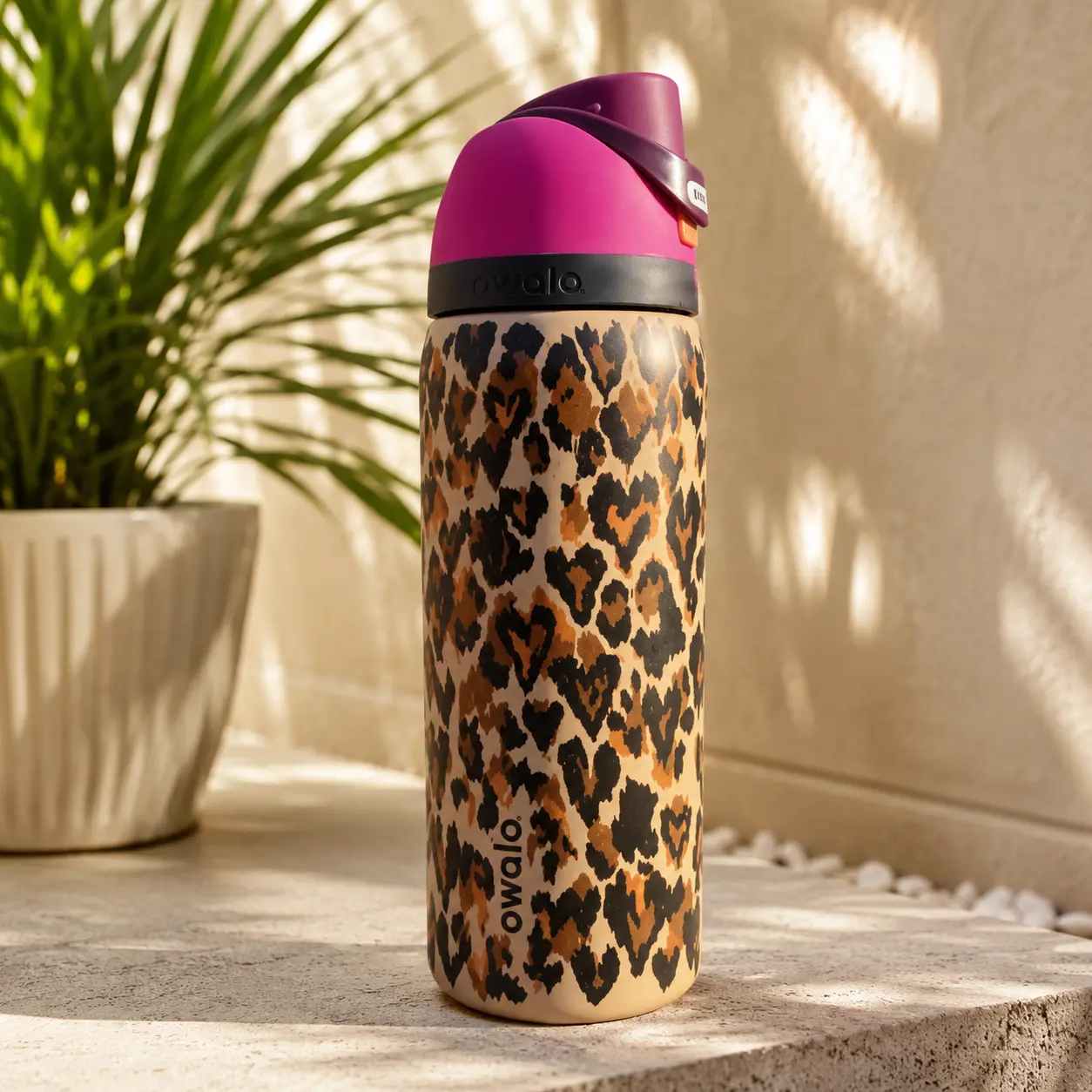 NEW Limited Edition Owala "Wild At Heart" 32oz Free Sip Cheetah Print Vacuum Flask Drinkware UO