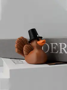 Vibrant 3D-printed turkey and duck desk ornaments—perfect as gifts, home decor, collectibles, office desk decorations, or party favors—make ideal presents for birthdays, holidays, Christmas, and Halloween.