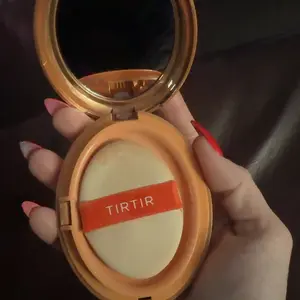 [TIRTIR Official] Mask Fit AI Filter Cushion Foundation l Full Size 0.63oz l Natural Satin Finish Makeup for Long Lasting Coverage & Smooth Texture Concealer Cosmetic Matte