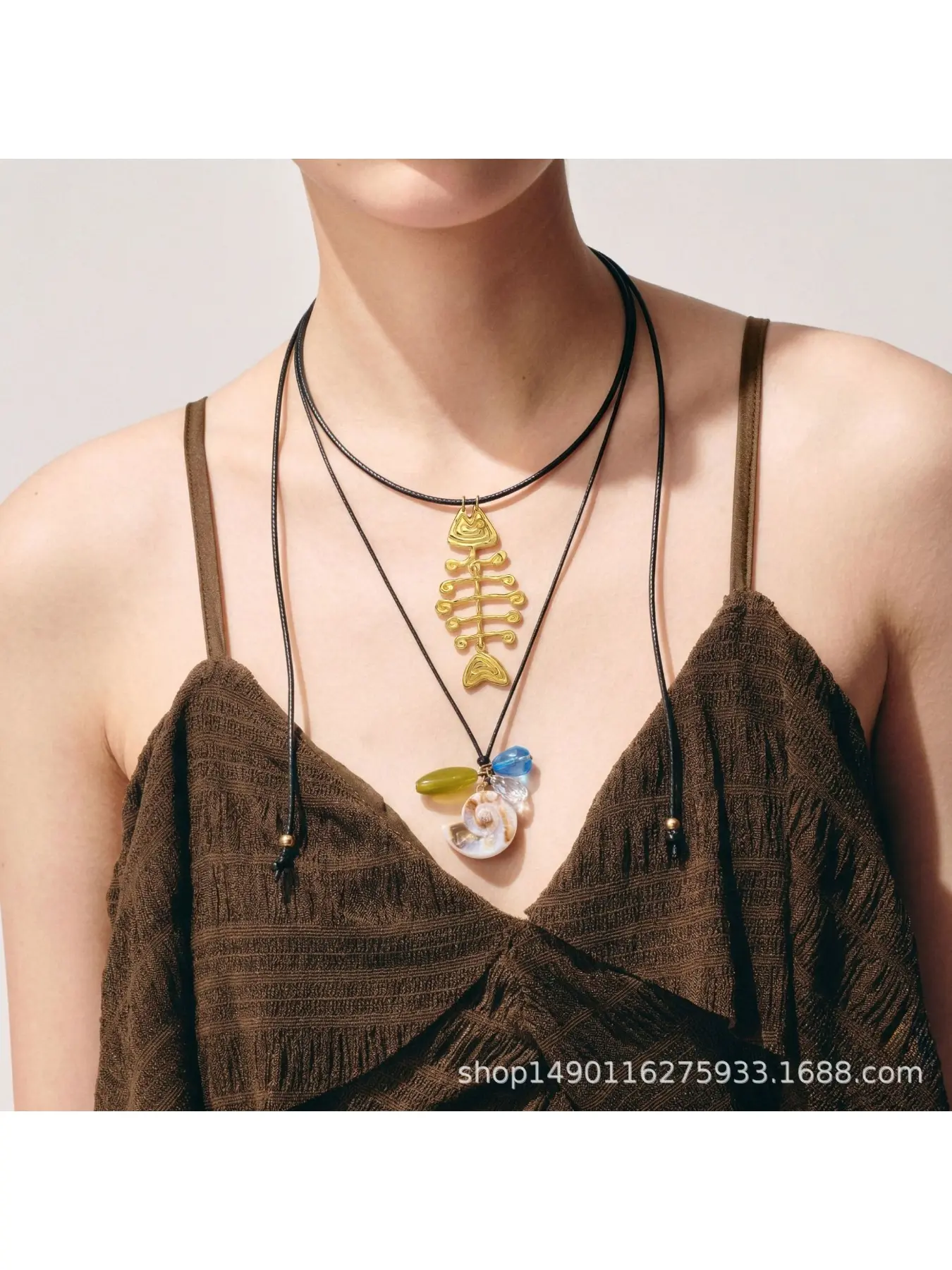 Fashionable design, stacked multi-layer fish bone and conch pendant necklace, exaggerated marine animal elements clavicle chain