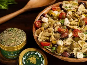Golden Steer Steakhouse Table 40 Chicken Italian Herb Seasoning Blend with Oregano Thyme & Basil for Grilled Chicken & Pasta Spice