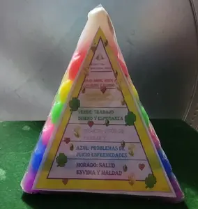 VELAS DE 7 COLORES EN FORMA DE DE PIRAMIRE