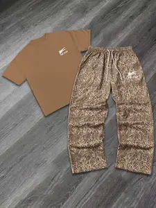 Two-Piece Set Men's Star Print Short Sleeve Tee & Camo Print Pants, Regular Fit Casual Round Neck T-Shirt & Trousers, Men's Two-Piece Outfits for Daily Wear Matching Sets