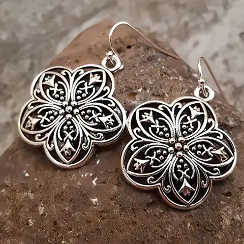 Boho Hollow Out Flower Statement Drop Dangle Earrings for Women, Vintage Elegant Daily Wear Earrings, Perfect for Any Occasion, Dangle Earrings Jewelry