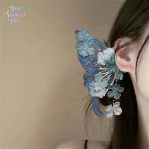 Super Fairy Blue Butterfly Hair Clips, large lace butterfly side clips decorated with delicate silk flowers and hanging tassels, sweet princess-style hair accessories perfect for Hanfu, cosplay, photoshoots, and adding an ethereal touch to your look