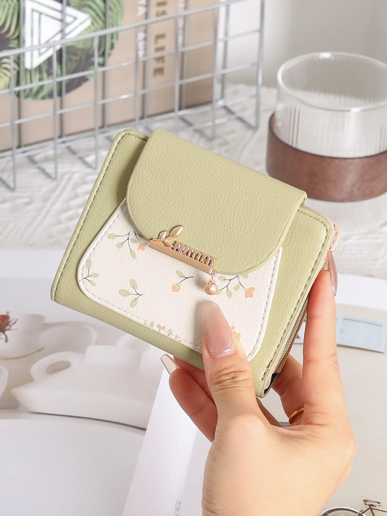 2026 New Print Zip Leaf Pendant Short Wallet with Money Clip, Sweet Fashion Student Zip Money Clip, ID Card Holder, Bank Card Organizer, Gift Box