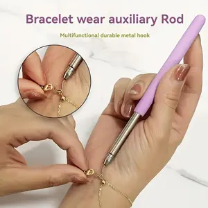 1pc Fashionable Stainless Steel Bracelet and Necklace Hook Tool - Auxiliary Wrist Fastening Aid Accessory, No Battery Needed, Fragrance-Free, Easy Wear and Removal Jewelry Styling Helper